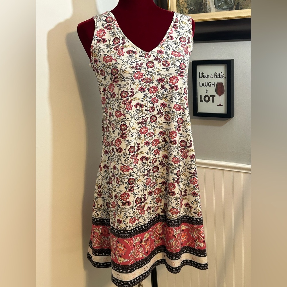 Floral Sleeveless Dress with pink and Black Accents paisley Vibes size M